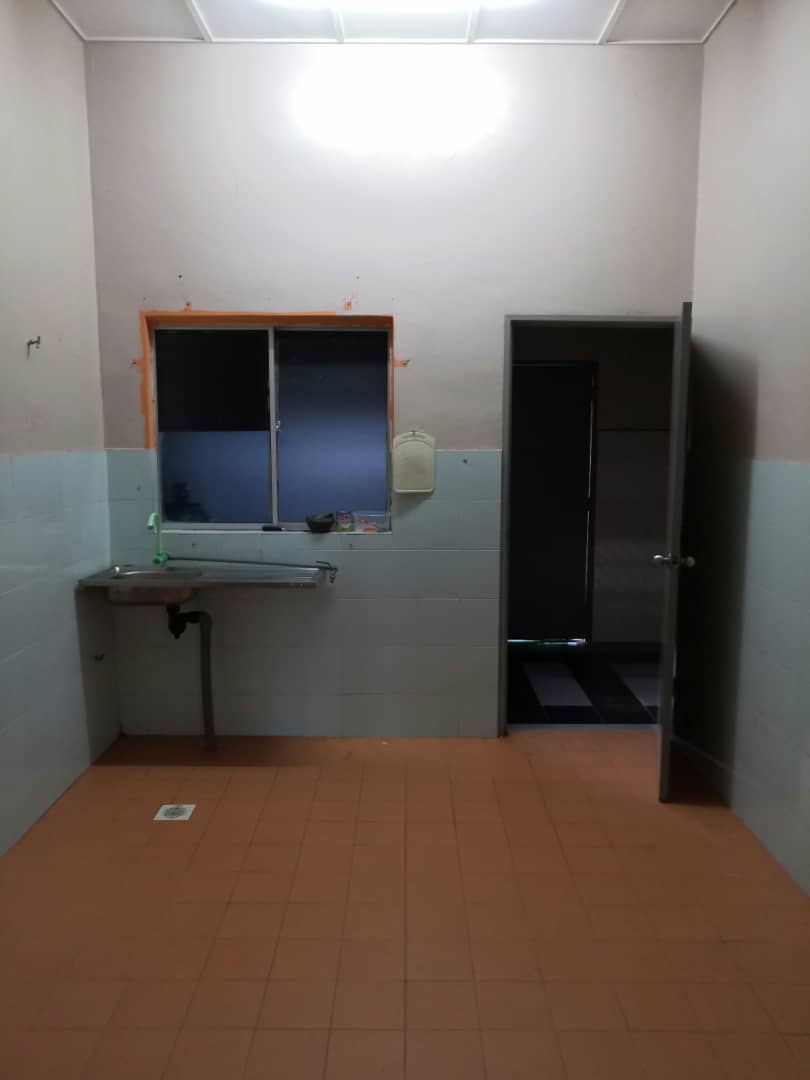 Single Storey End Lot Pandan Damai Kuantan - photo 9