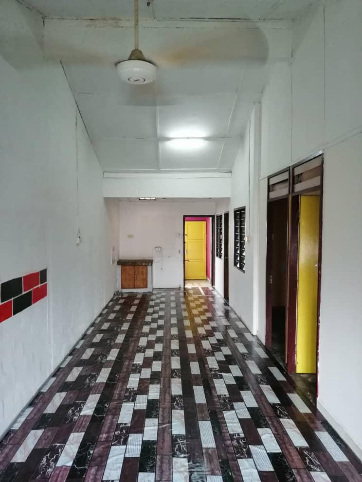 Terrace House Taman Tas Kuantan - photo 1
