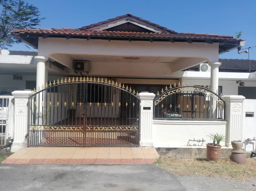 Single Storey Terrace Taman Selamat Kuantan - photo 1