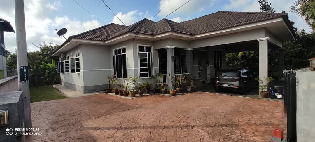 Bungalow Mak Chili Kemaman - photo 1