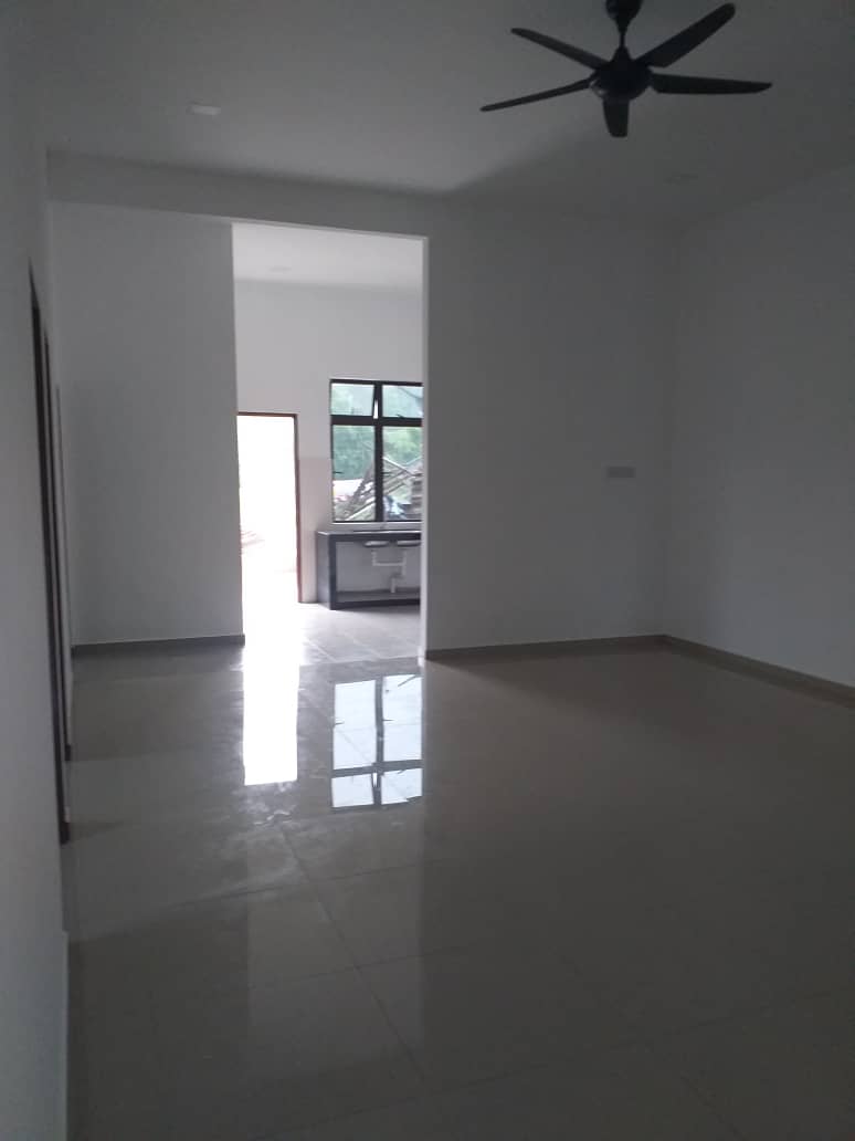 Semi-D Kampung Batu Hitam Beserah - photo 3