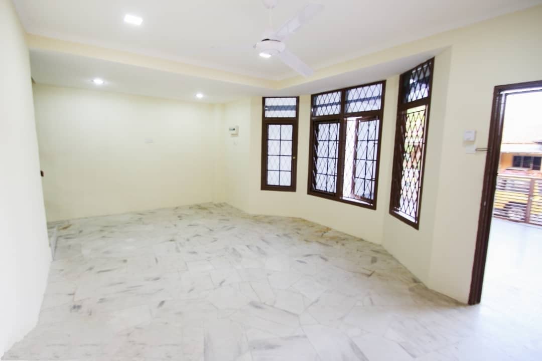 Two and a half Storey Terrace Taman Mahkota IM 8 - photo 2