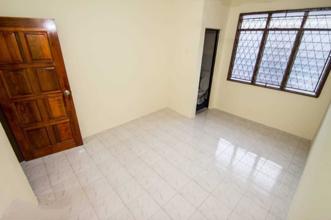 Two and a half Storey Terrace Taman Mahkota IM 8 - photo 5