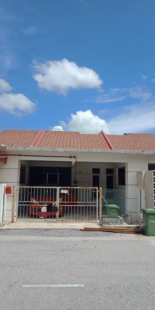 Teres Setingkat Taman Seri Mahkota Permai Kuantan - photo 1
