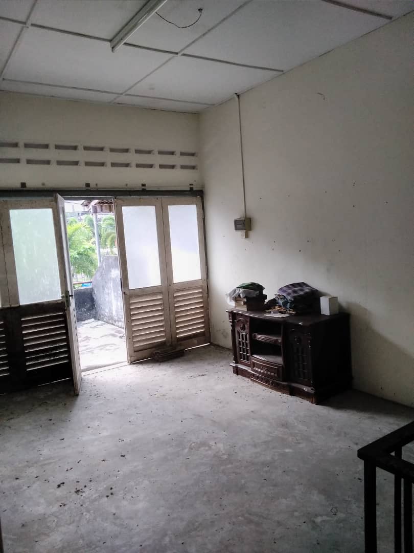 Teres Dua Tingkat Taman Setali Kuantan - photo 3
