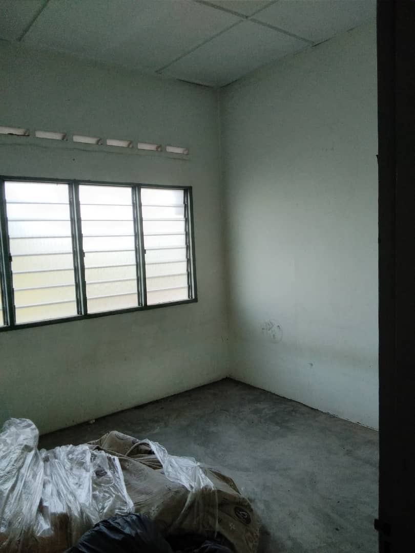 Teres Dua Tingkat Taman Setali Kuantan - photo 5