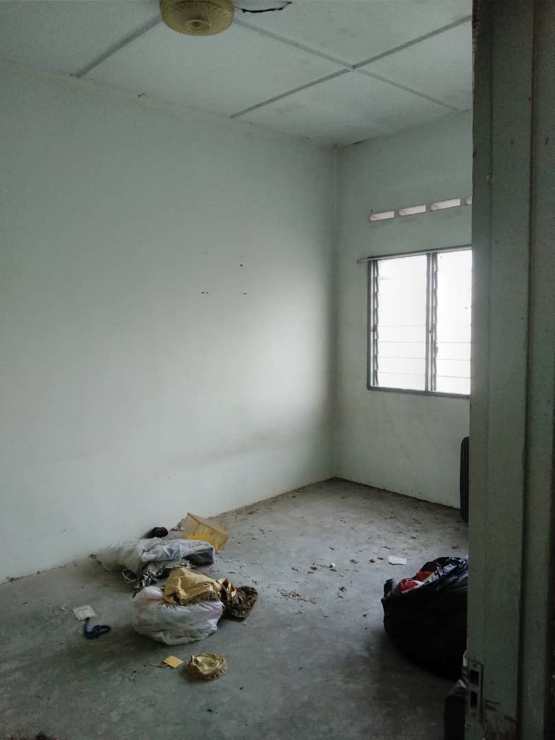 Teres Dua Tingkat Taman Setali Kuantan - photo 6