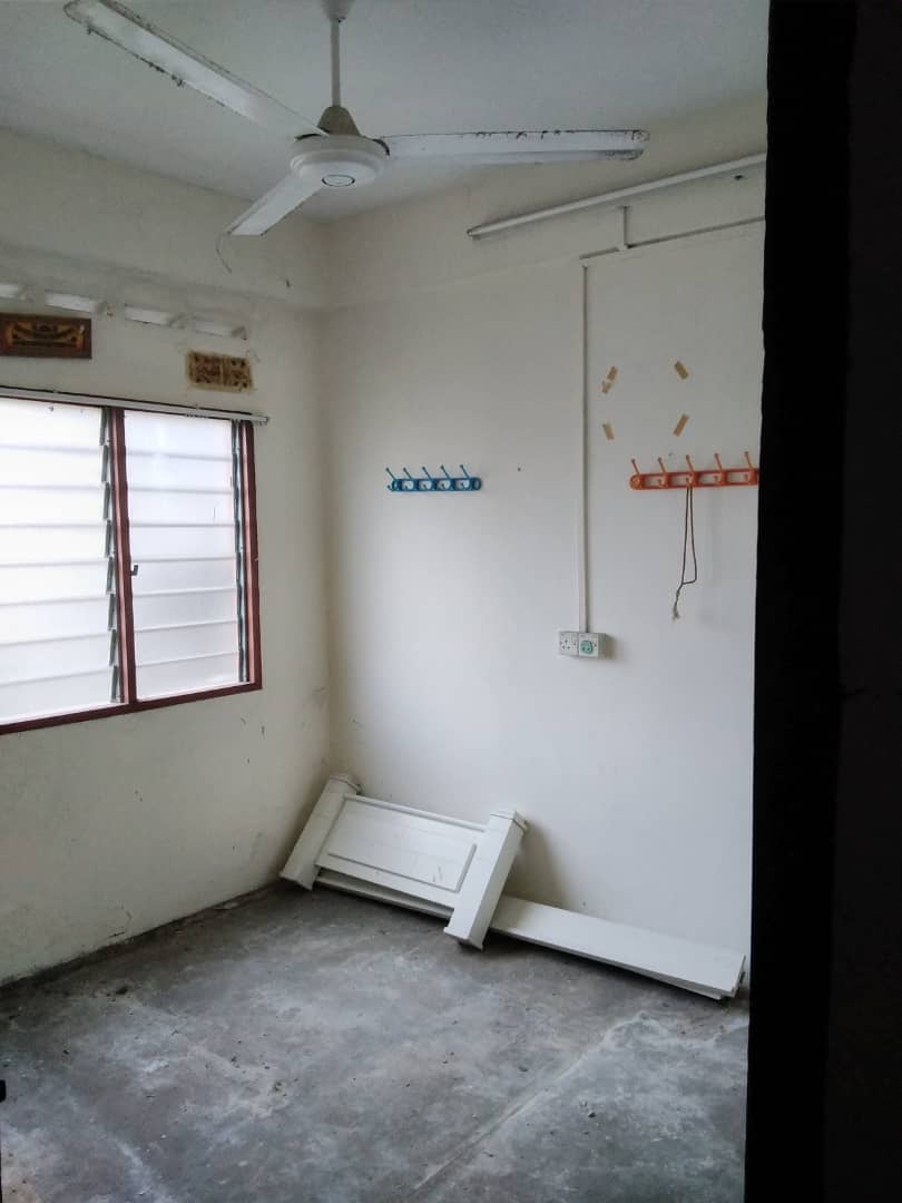 Teres Dua Tingkat Taman Setali Kuantan - photo 7