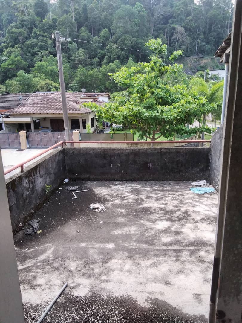 Teres Dua Tingkat Taman Setali Kuantan - photo 8