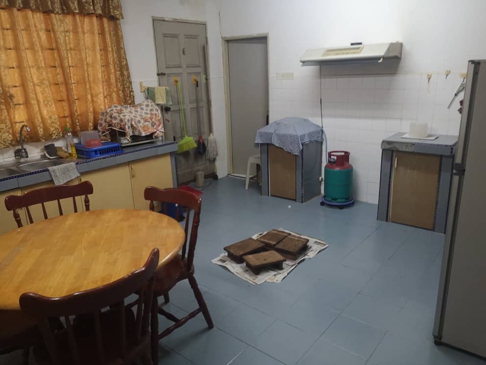 Teres Dua Tingkat Bukit Sekilau Kuantan - photo 8