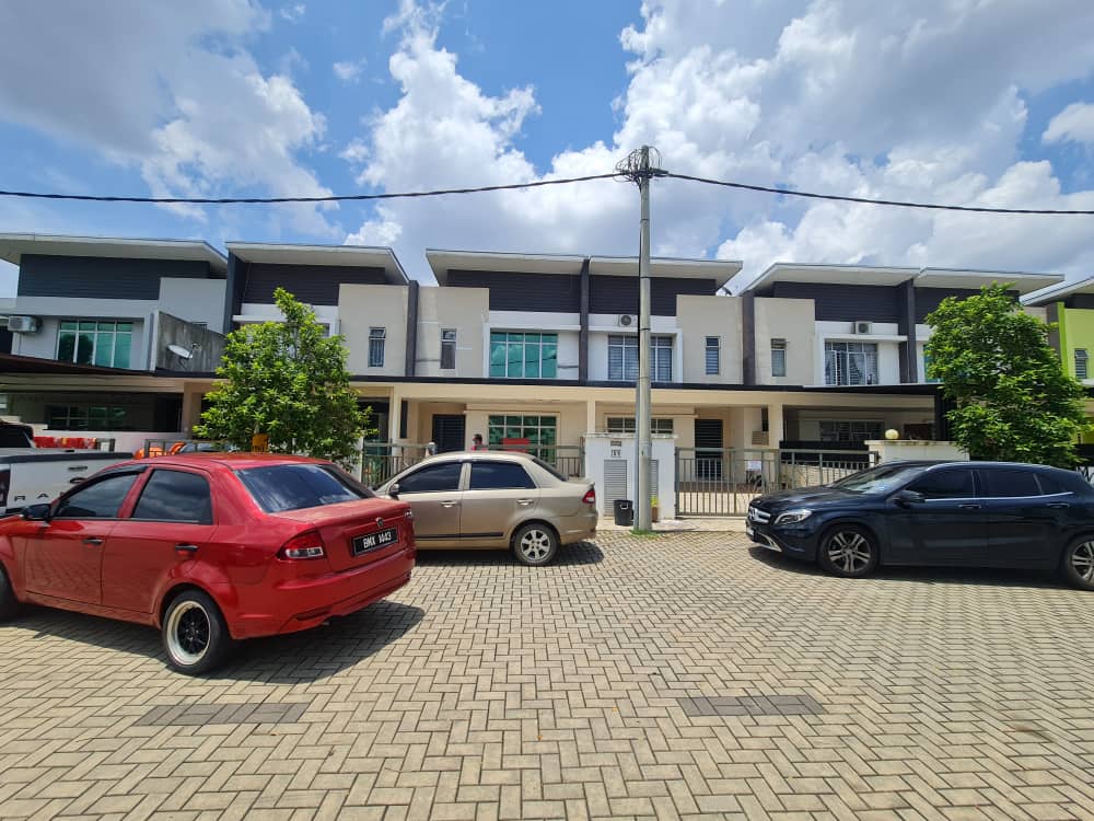 Teres Dua Tingkat Kotasas Presint Empat Kuantan - photo 2