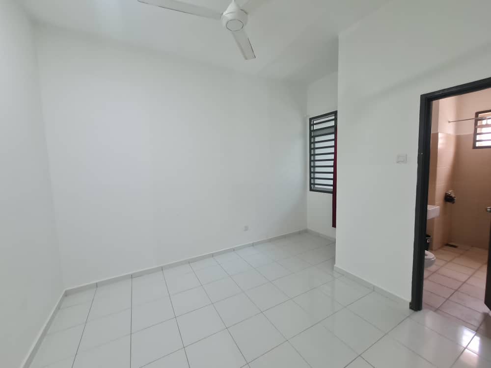 Teres Dua Tingkat Kotasas Presint Empat Kuantan - photo 3