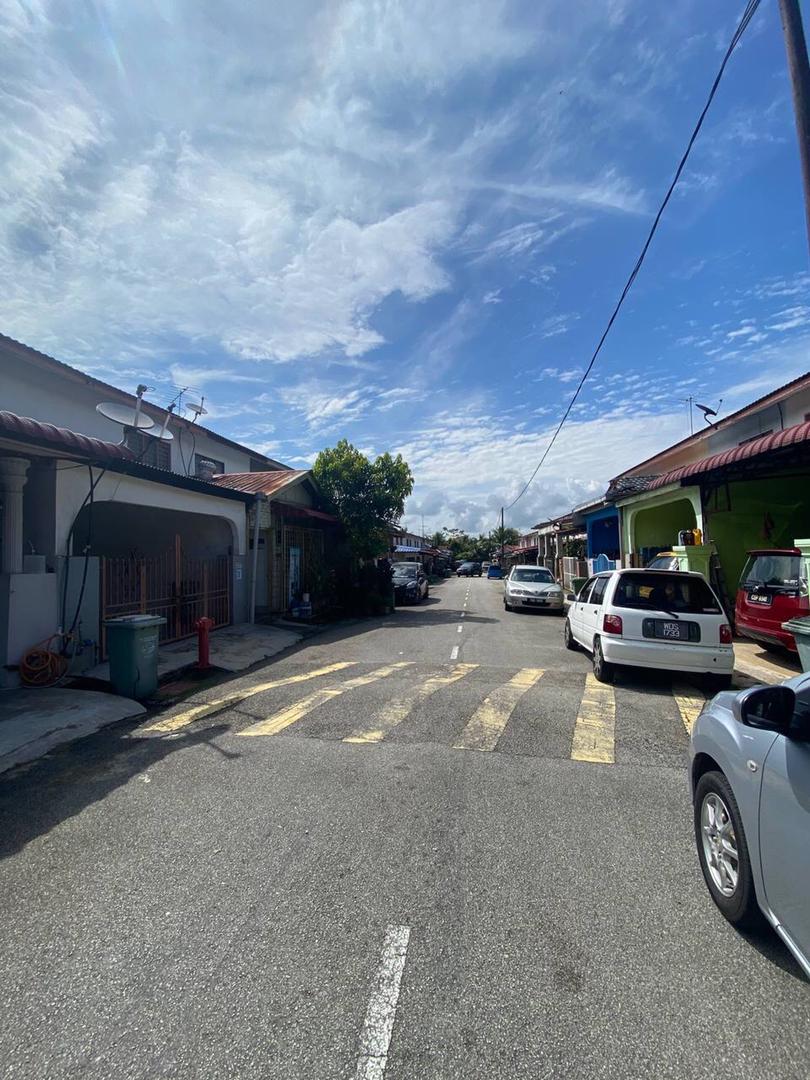 Teres Dua Tingkat Taman Mahkota Jaya Batu Sebelas - photo 8
