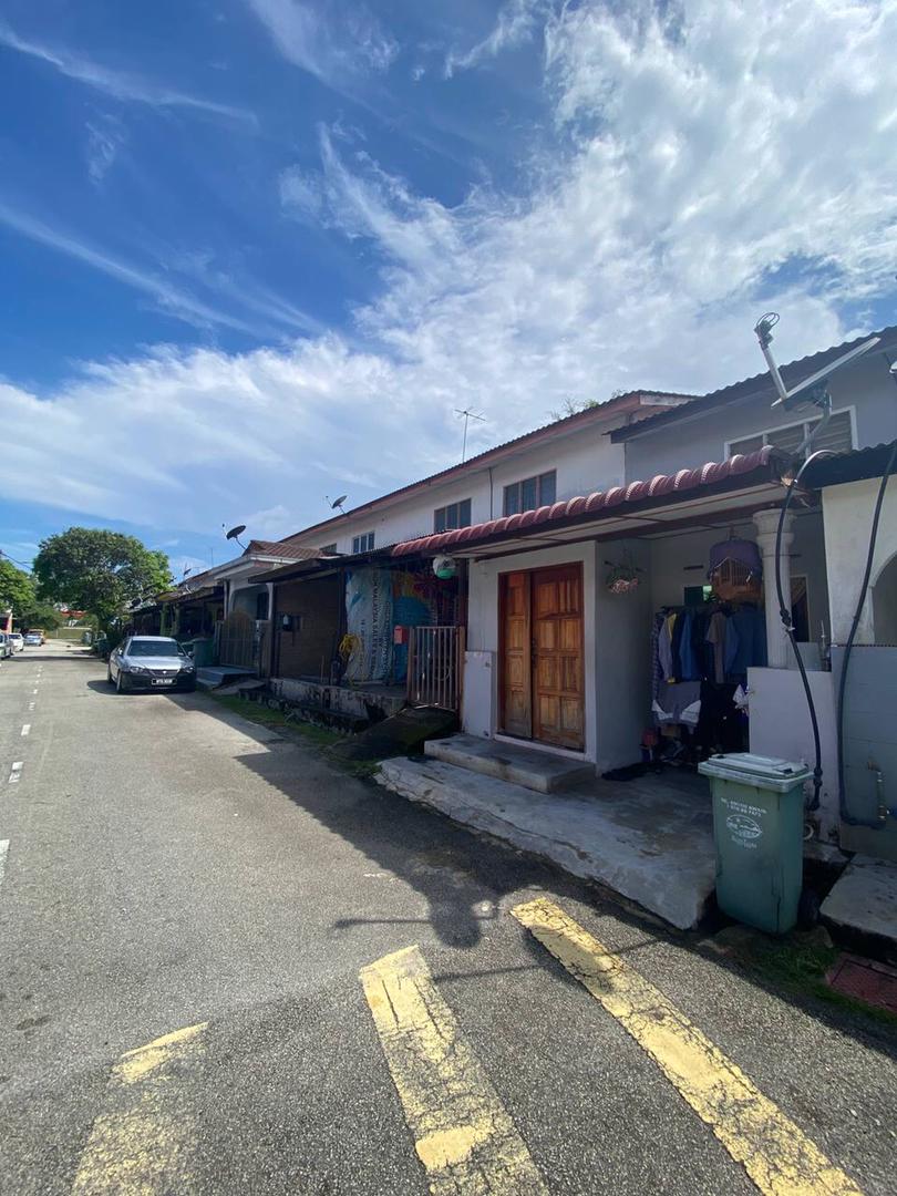 Teres Dua Tingkat Taman Mahkota Jaya Batu Sebelas - photo 9