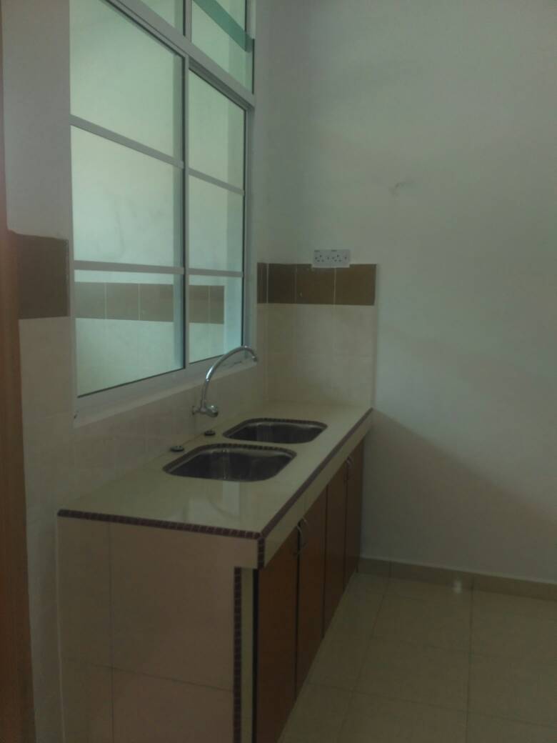 Teres Satu Suku Tingkat Sg Karang Darat Satu - photo 6