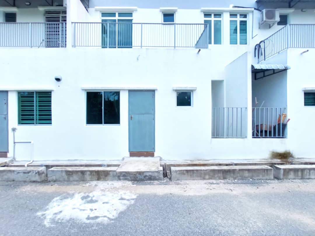 Teres Dua Tingkat Bandar Kuantan Putri - photo 13