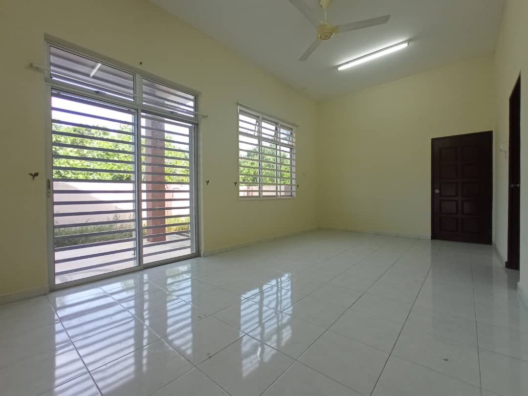 Single Storey End Lot Bukit Setongkol Maju - photo 4