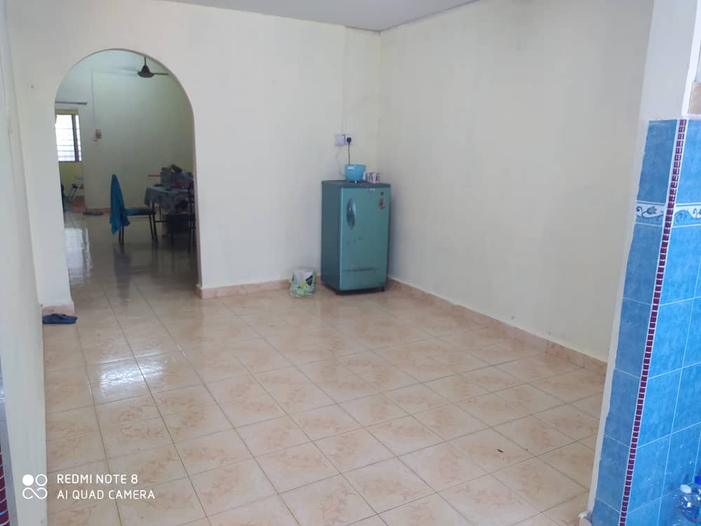 Teres Setingkat Taman Raub Utama Raub Pahang - photo 3