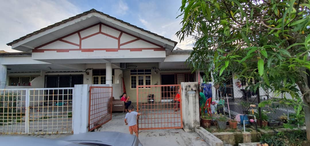 Teres Setingkat Taman Putra Putri Permatang Badak - photo 1