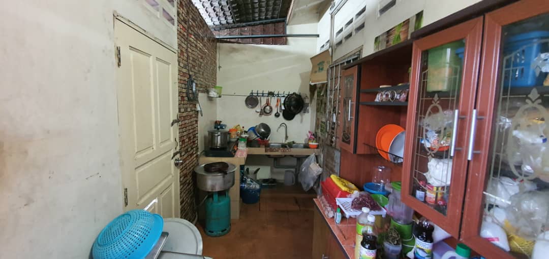 Teres Setingkat Taman Putra Putri Permatang Badak - photo 4