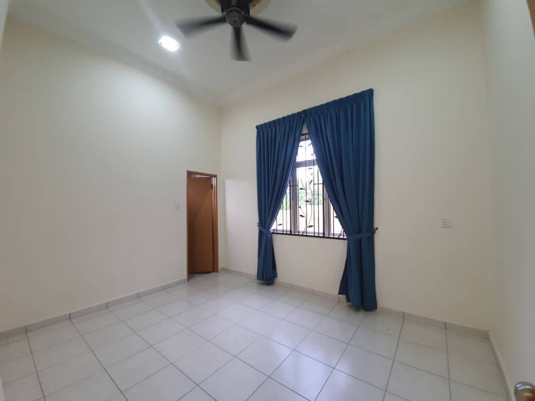 Bungalow Taman Sri Inderapura Kuantan Pahang - photo 11