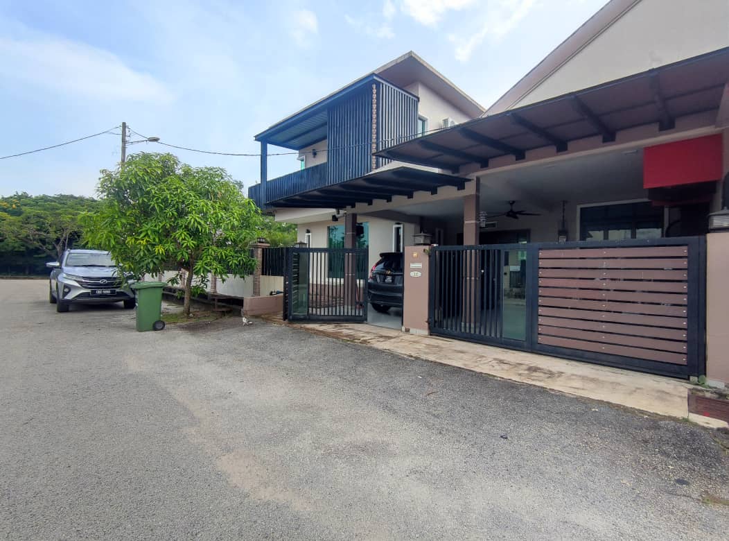 Corner Lot Double Storey Indera Mahkota 2 Kuantan - photo 2
