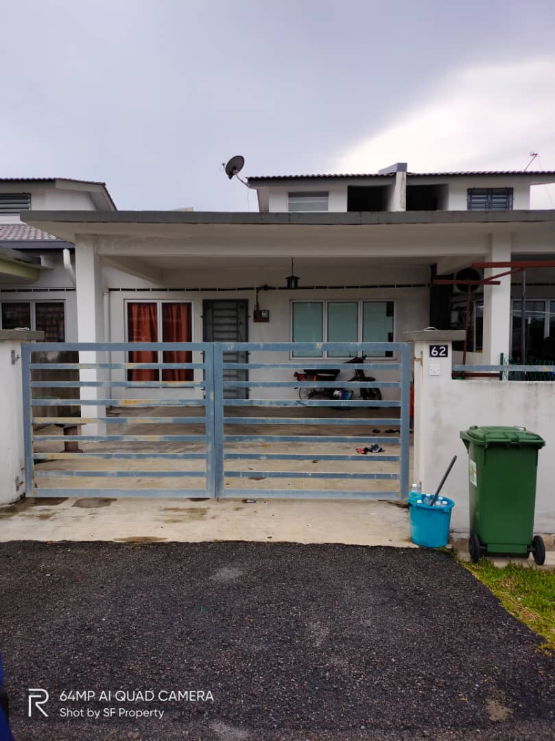 Teres Setingkat Bandar Satelit Muadzam Shah