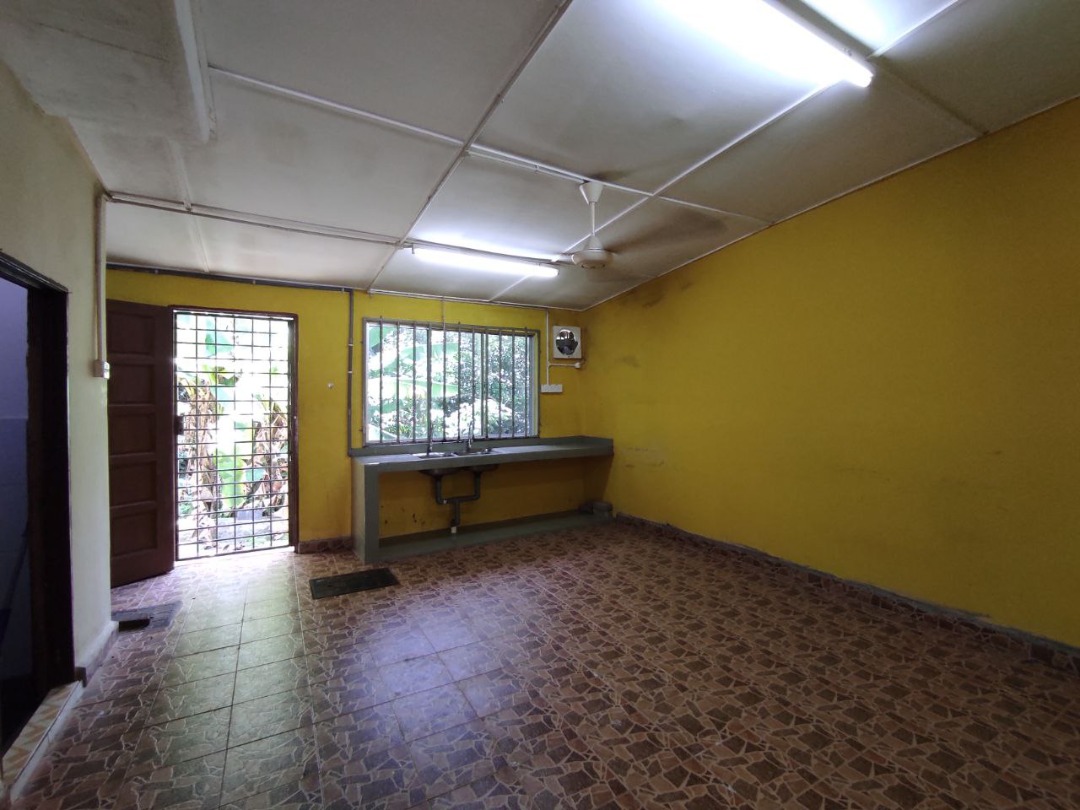 Single Storey Terrace Taman Dato Rasyid Kuantan - photo 8