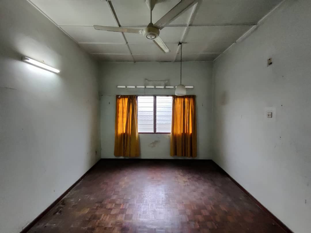 Bungalow Corner Lot Jalan Tok Sira Kuantan - photo 13