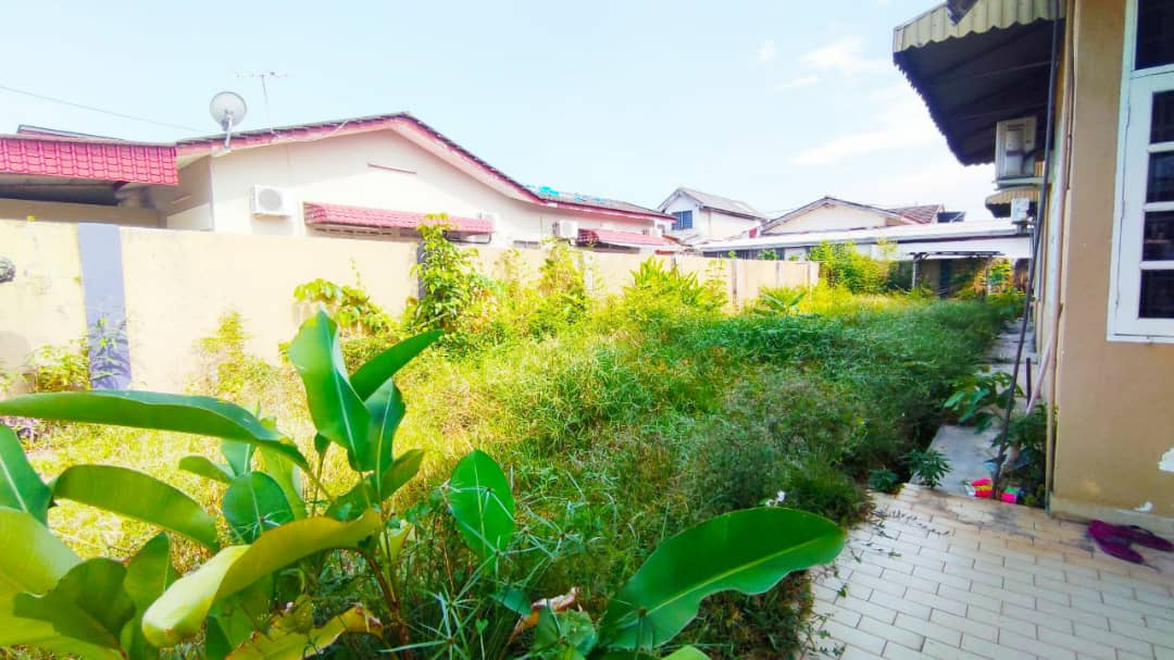Semi-D One Storey Kubang Buaya Kuantan - photo 3