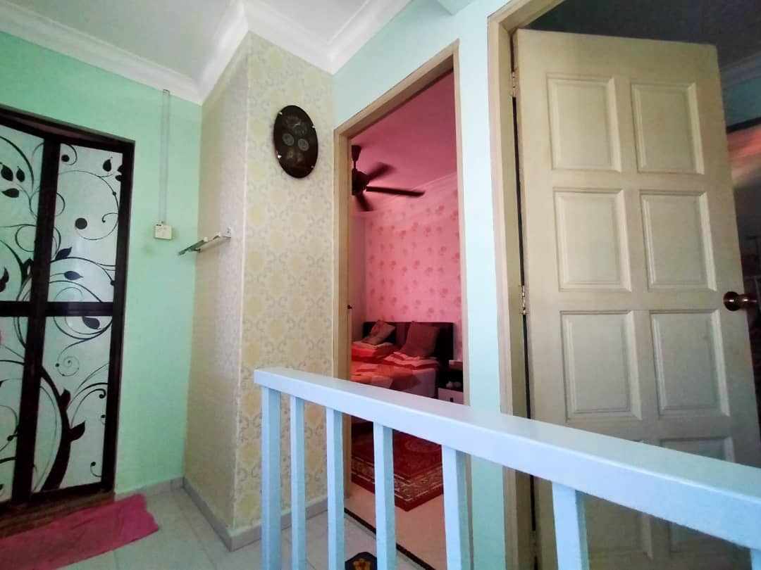 Corner Lot Dua Tingkat Taman Cenderawasih Kuantan - photo 7
