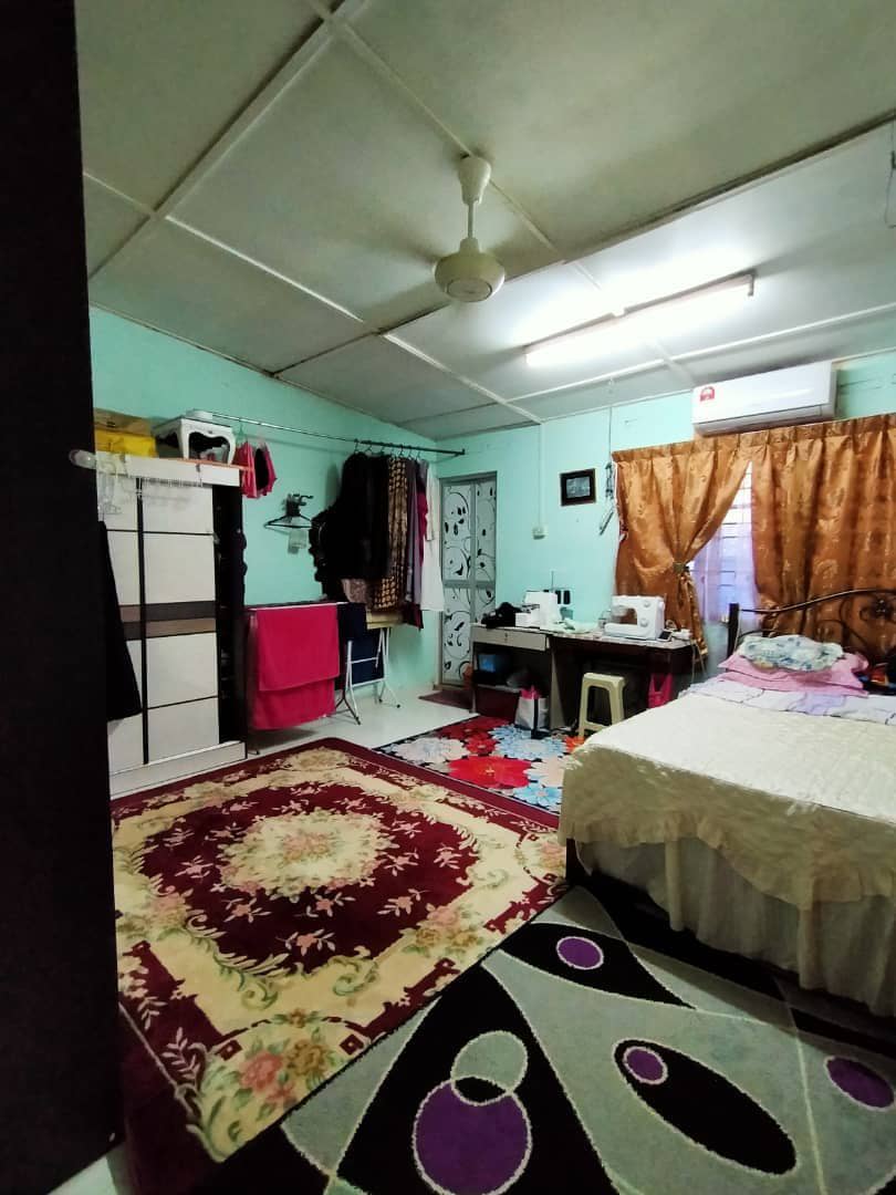 Corner Lot Dua Tingkat Taman Cenderawasih Kuantan - photo 10