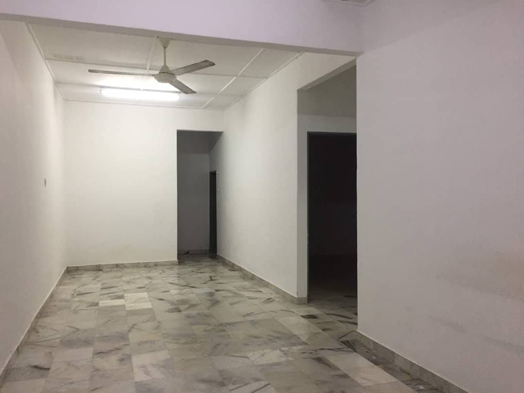 Single Storey Terrace Taman Setali Indah Kuantan - photo 2