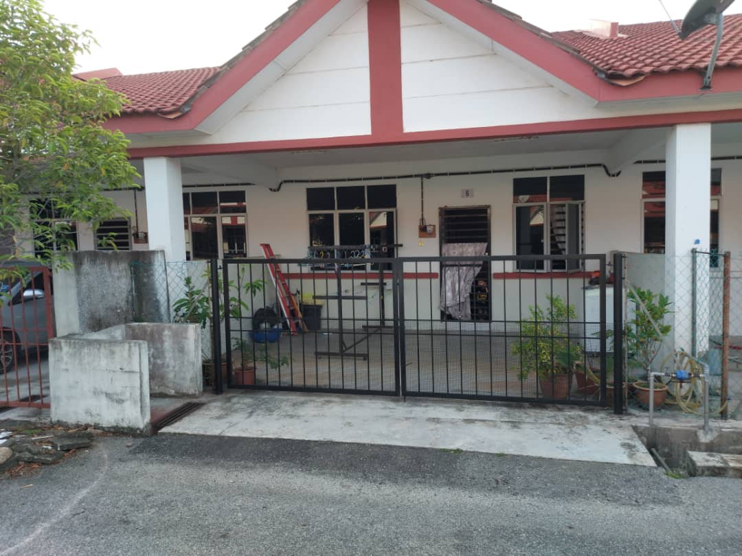 Teres Setingkat Taman Shahzan Indera Mahkota 3