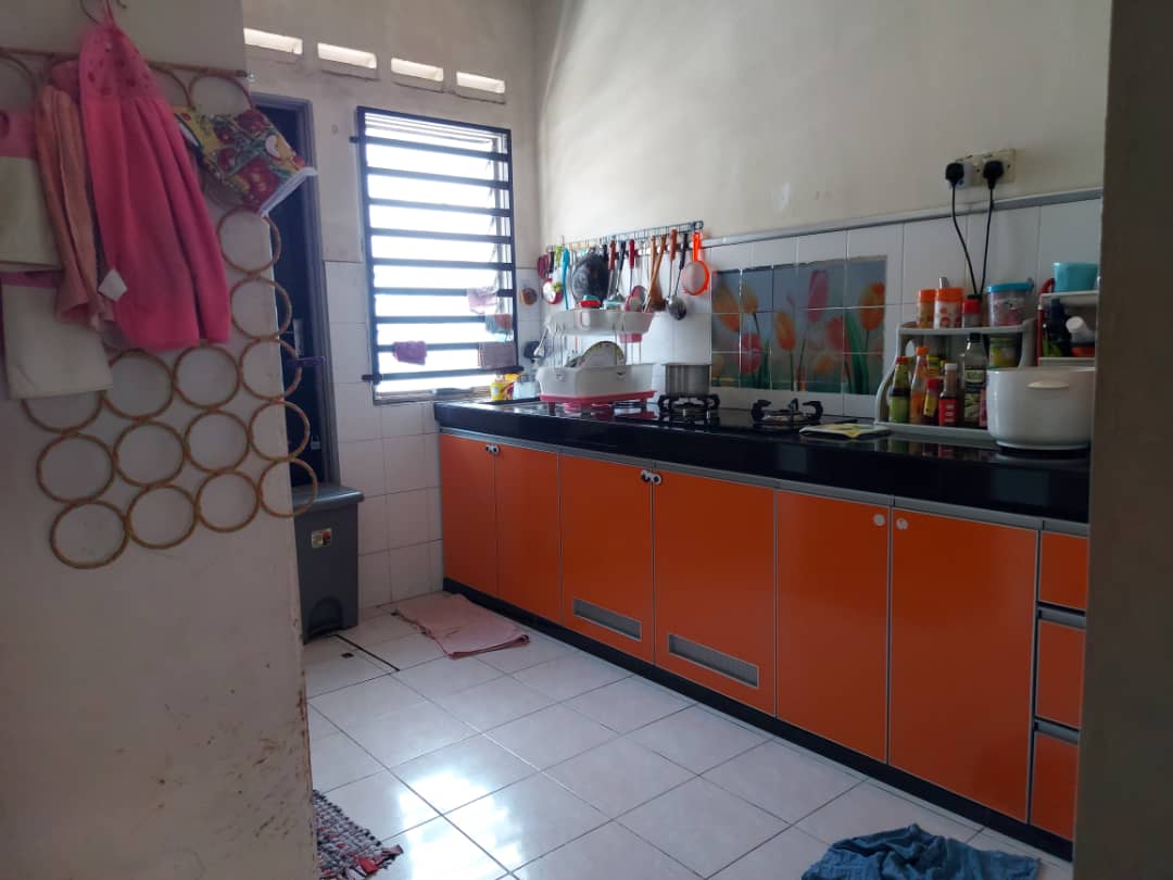 Teres Setingkat Taman Shahzan Indera Mahkota 3 - photo 3