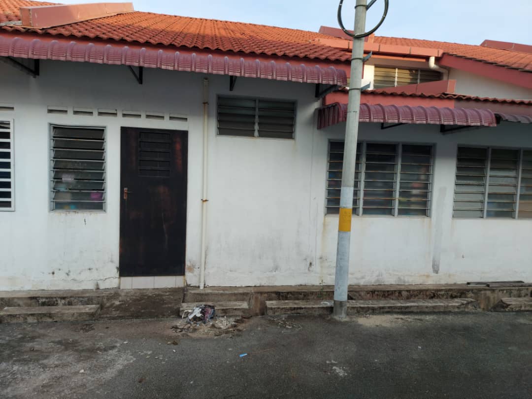Teres Setingkat Taman Shahzan Indera Mahkota 3 - photo 7