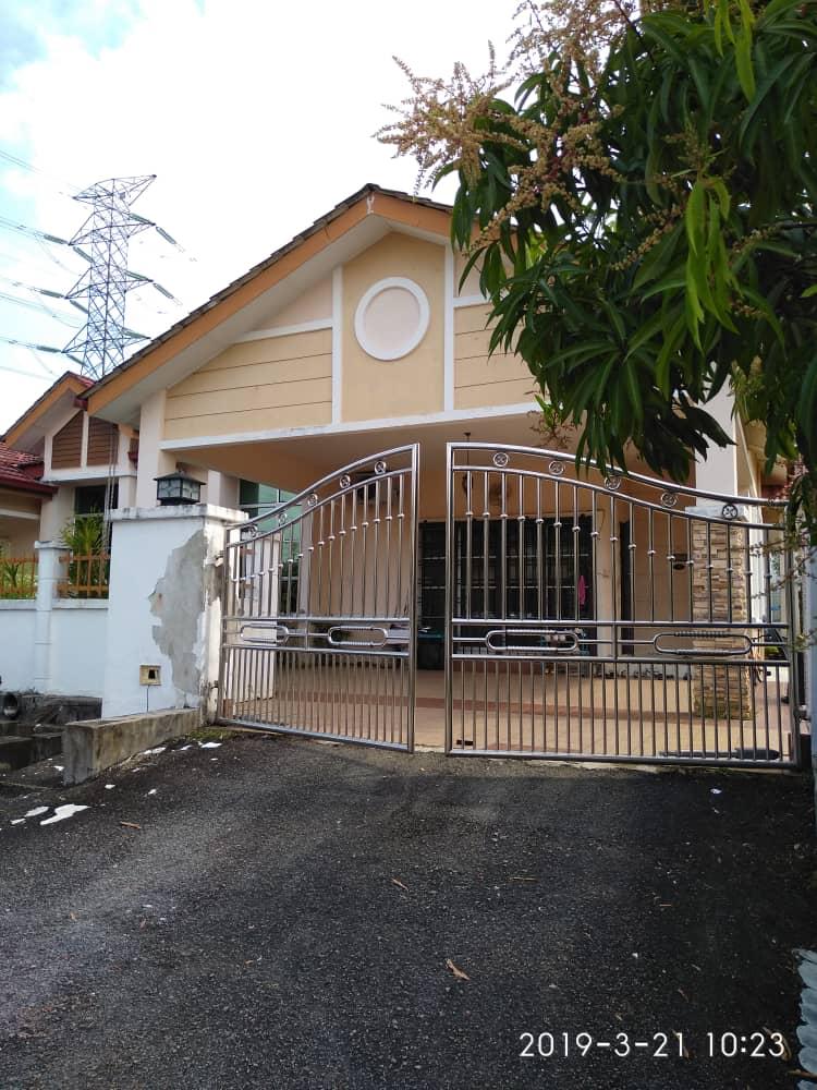 Semi - D Setingkat Bukit Istana Kuantan