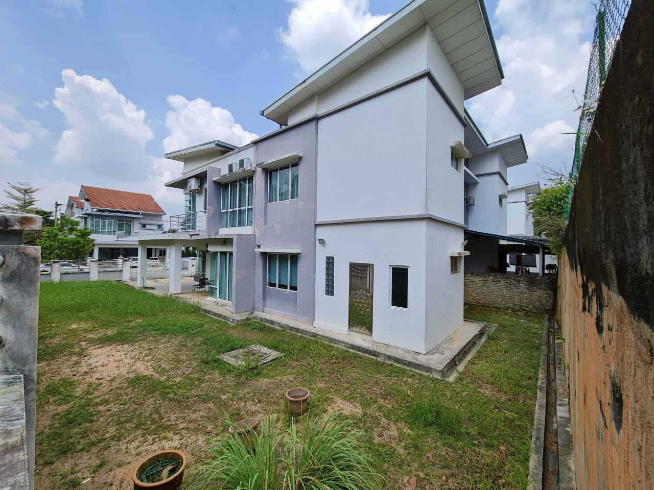 Semi - D End Lot 2 Tingkat Bukit Istana Kuantan - photo 3