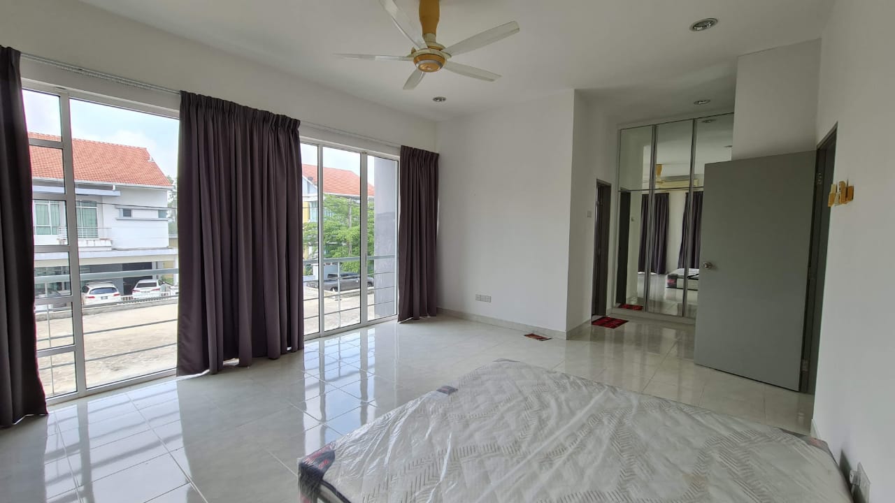 Semi - D End Lot 2 Tingkat Bukit Istana Kuantan - photo 8