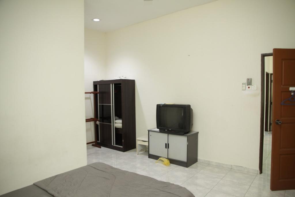 Corner Lot Semi - D Seberang Balok Kuantan CANTIK - photo 2