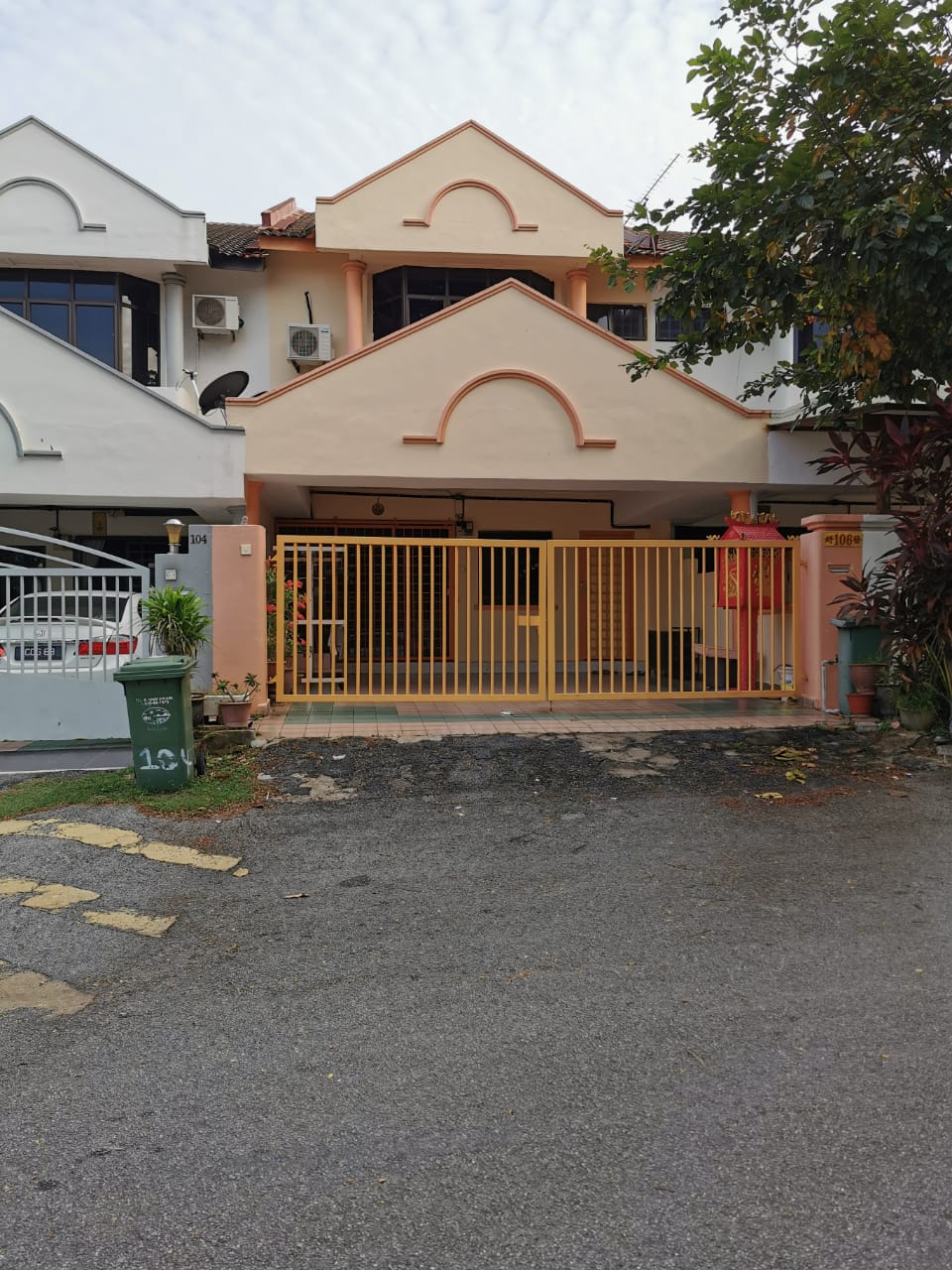 Teres 2 Tingkat Air Putih Kuantan PARTLY FURNISHED