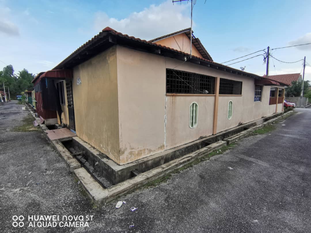Teres End Lot Setingkat Taman Seri Mahkota Permai - photo 6