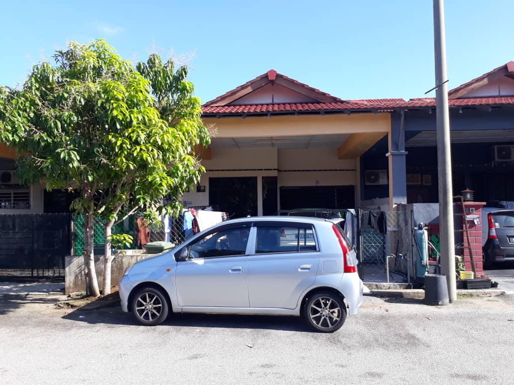 Teres Setingkat Taman Jack Bandar Kuantan Putri