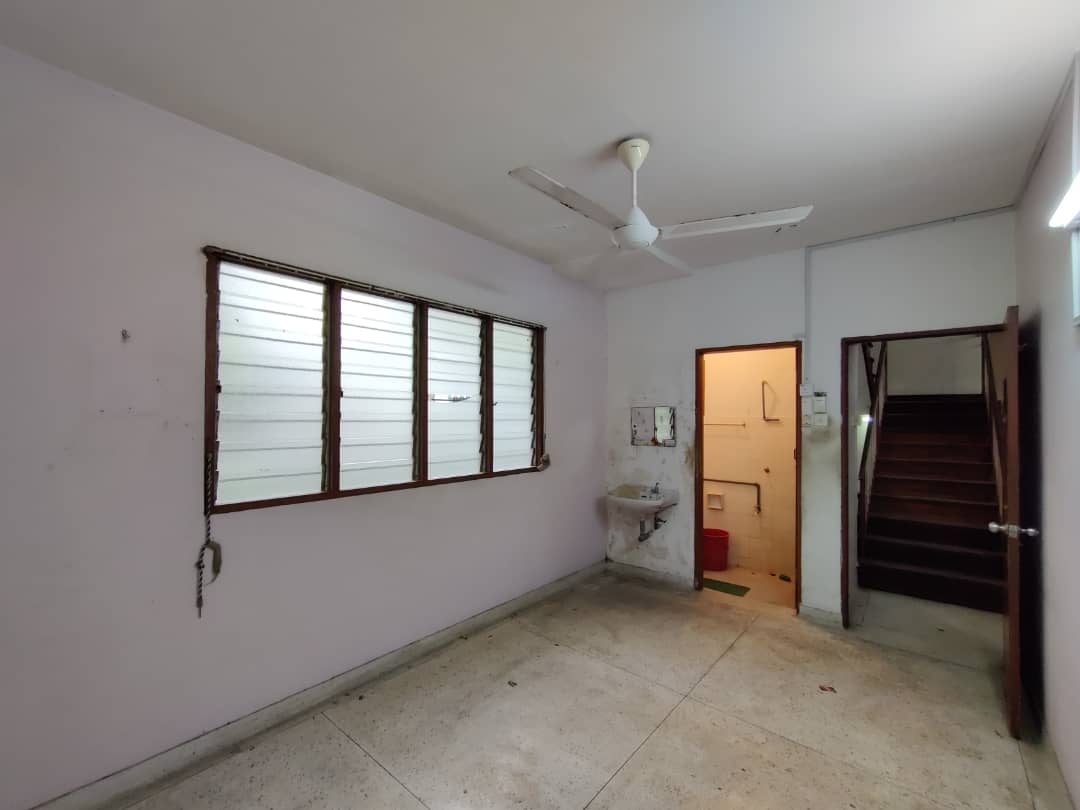 Corner Lot Bungalow Jalan Tok Sira Kuantan - photo 13