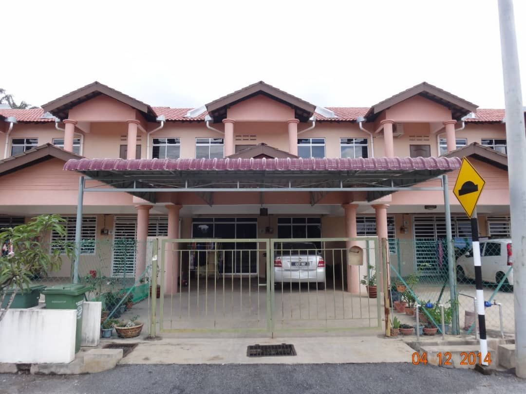 Teres 2 Tingkat Kampung Padang Permai Kuantan