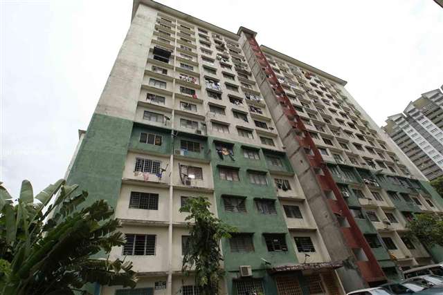 DESA SRI PUTERI,DESA PETALING,BELOW BANK VALUE