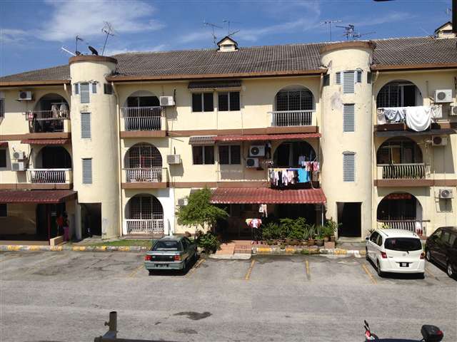MEWAH COURT,AMPANG MEWAH,AMPANG - photo 1