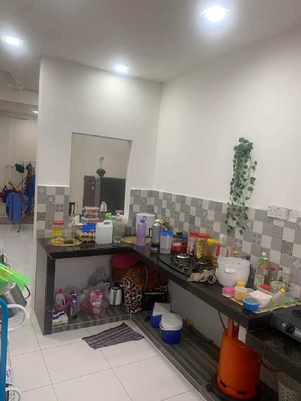 Rumah Teres Setingkat Di Taman Tanjung Bakti  - photo 6