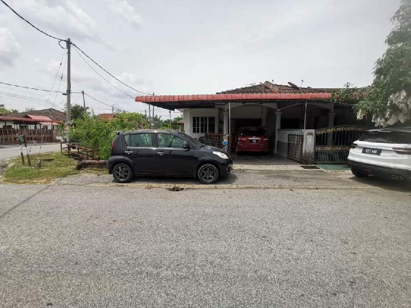 Teres Setingkat CORNER LOT Di Manjung Perak Untuk Dijual  - photo 2