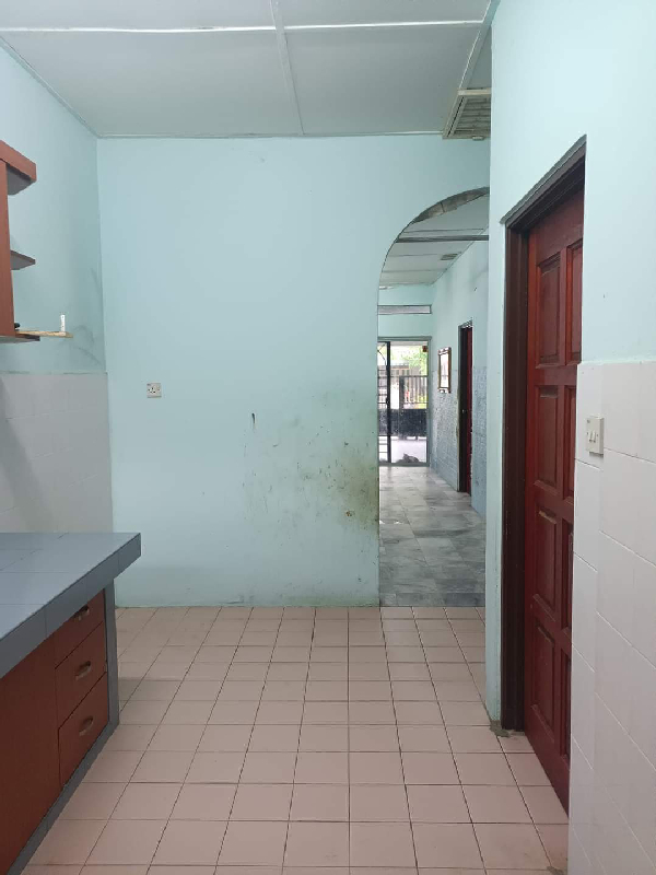 Teres Setingkat Belakang Klinik Kesihatan Tg.Rambutan Perak - photo 9